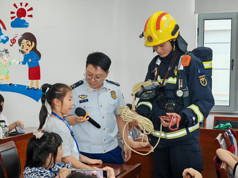 火災(zāi)逃生知識講座2.jpg